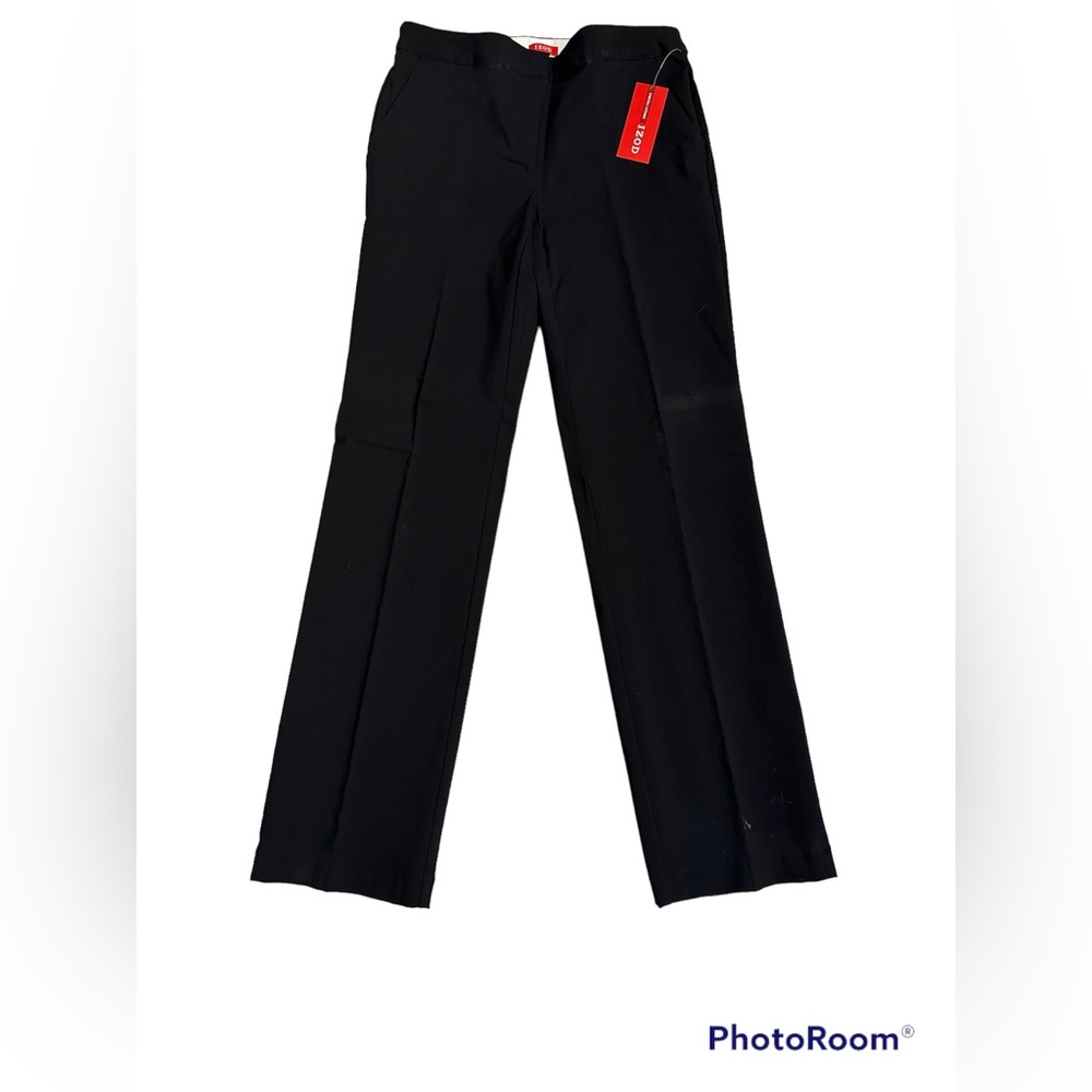 Black Izod stretch straight leg pant